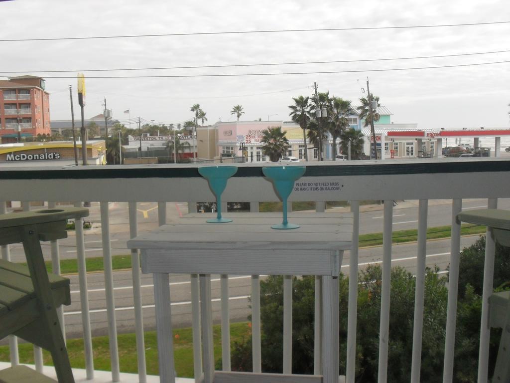 Casa Del Mar Beachfront Suites Galveston Exterior photo